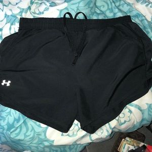 Black under amour shorts
